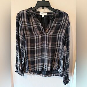 Cloth & Stone Black Plaid V-Neck Long-Sleeve Top